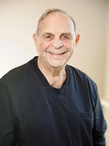 Dr. Albert L. Pizzi, DDS